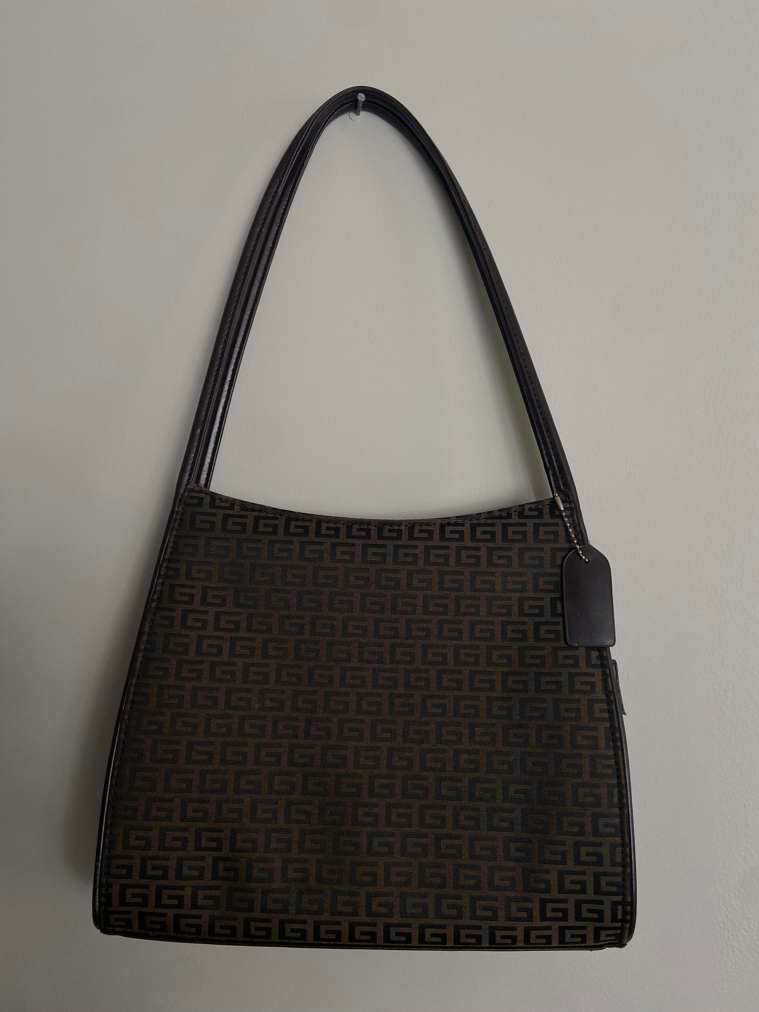 Bundle 007: neutrals