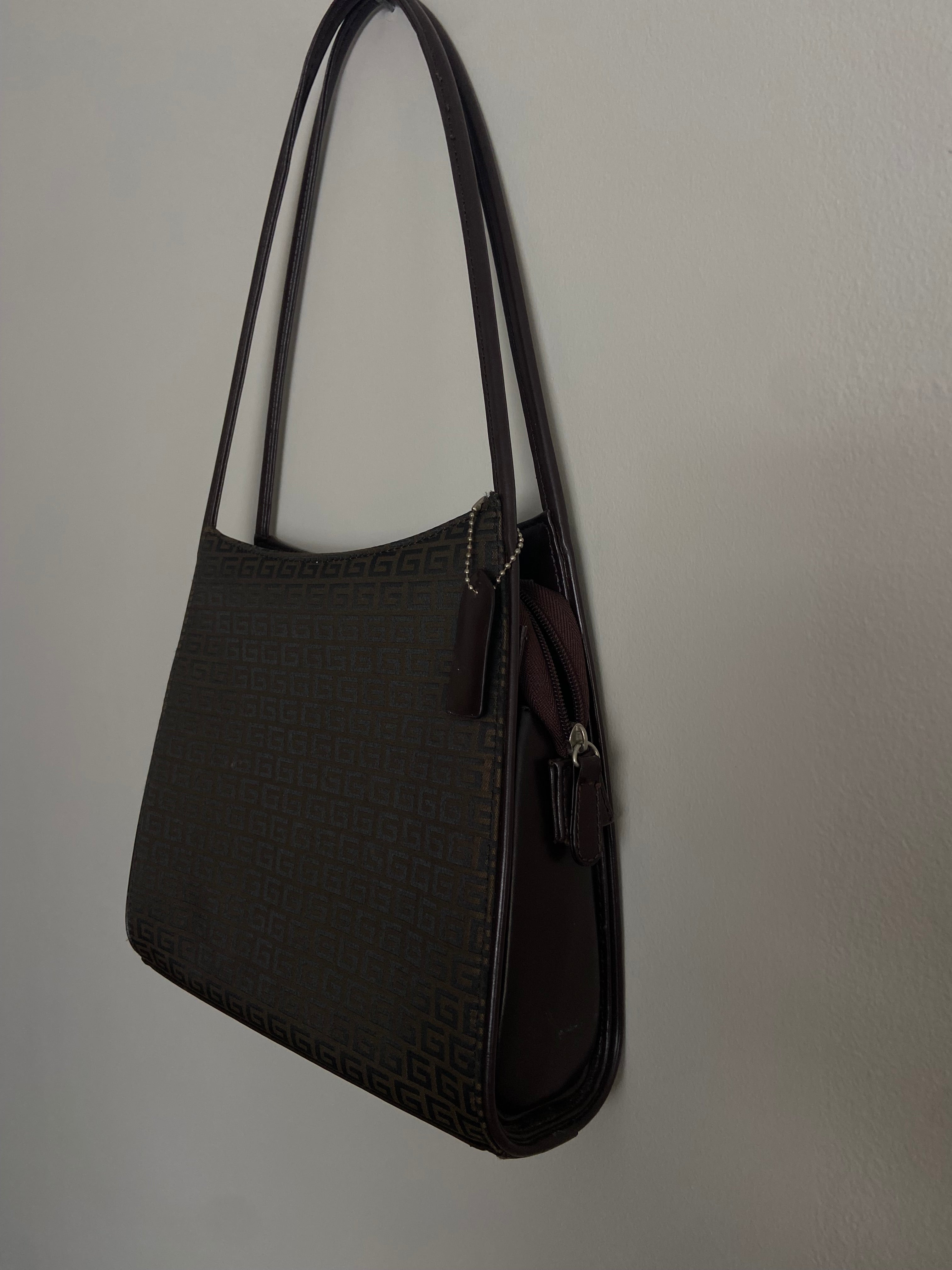 Bundle 007: neutrals